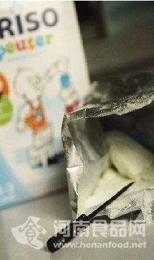 美素奶粉吃出螺絲刀