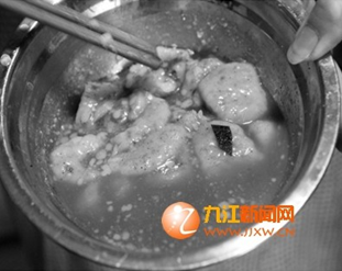 三全吃出刀片