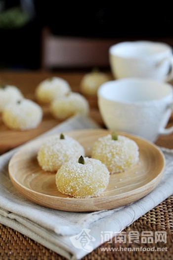 降溫美食：椰蓉糯米糍（圖）