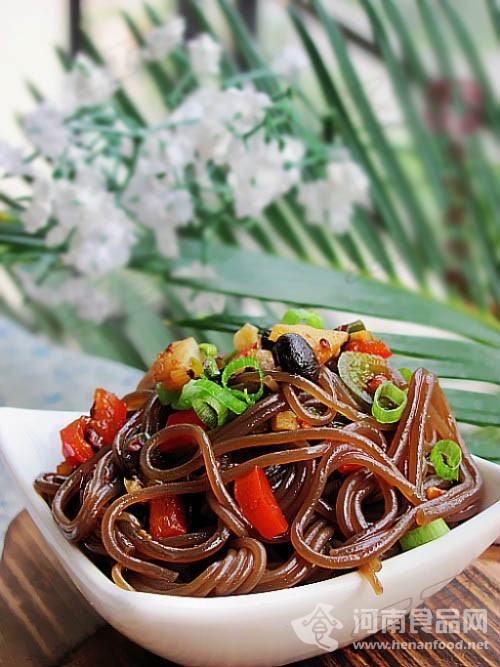 降溫美食：奇味蕨根粉（圖）
