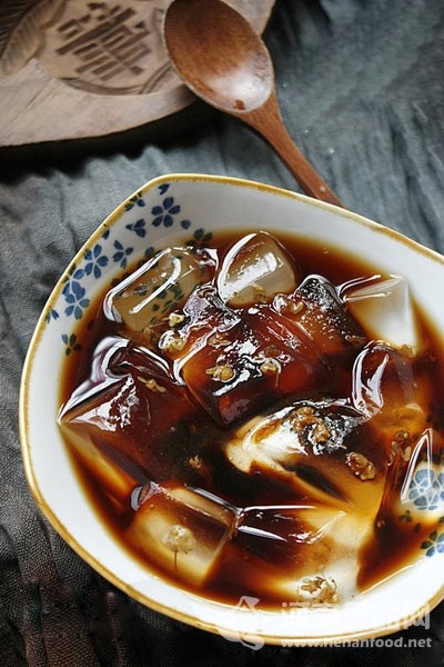 降溫美食:紅糖桂花冰粉(圖)