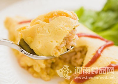 　吃飯要有規律，俗話說早飯要吃好，