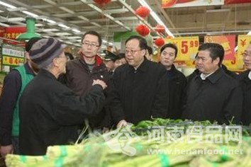 鄭州市市長馬懿視察春節市場供應情況