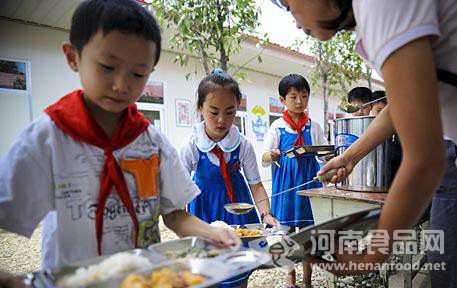 在校就餐出現食物中毒
