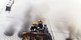 鄭州一面包點心加工點著火 現場一股焦煳味