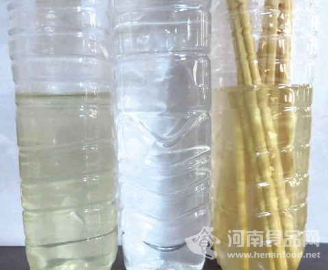 一次性筷子浸泡后清水變黃湯 調查發現多是三無產品
