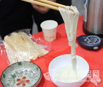 國內首款方便掛面明年現市 3分鐘泡熟和方便面有一拼