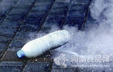 食品干燥劑危險 最好直接扔掉